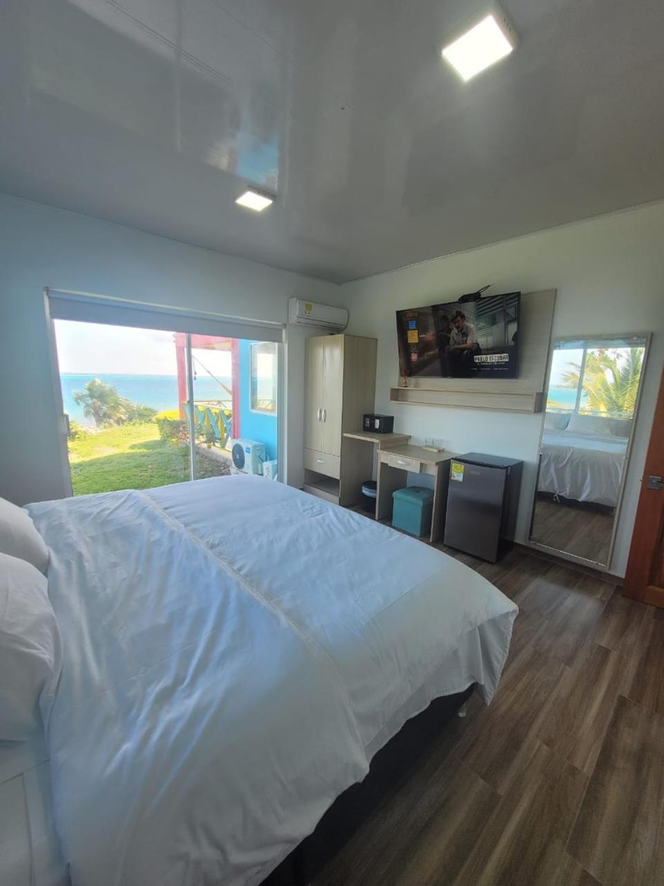 321 Surprise Beach House And Glamping Archibolds Exterior foto